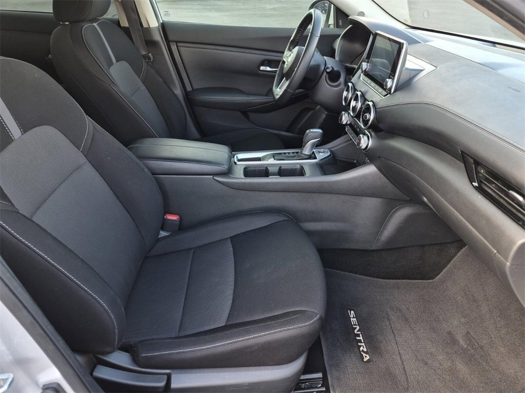 Used 2022 Nissan Sentra SV image 11