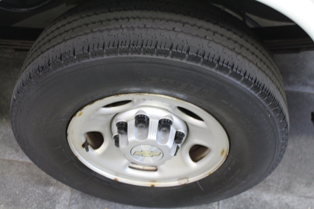 Used 2020 Chevrolet Express 2500 w/ Driver Convenience Package image 31