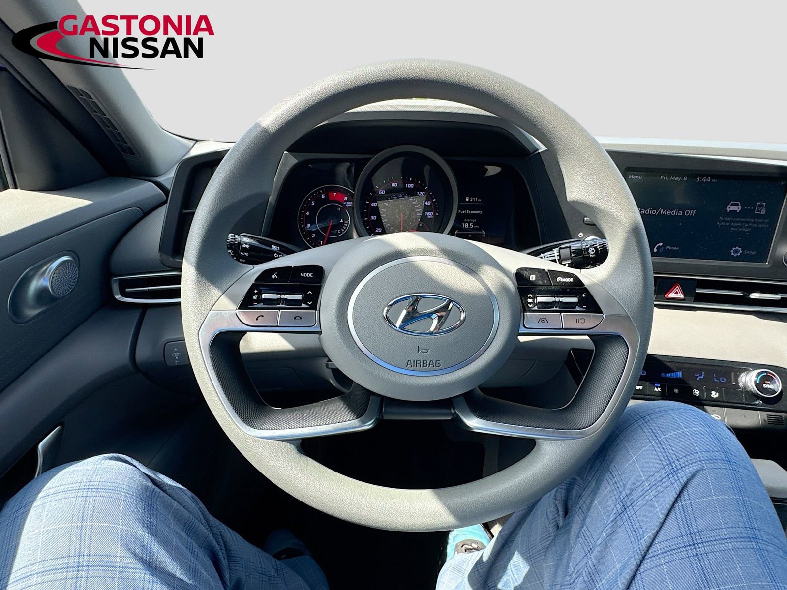 Used 2023 Hyundai Elantra SEL FWD image 14
