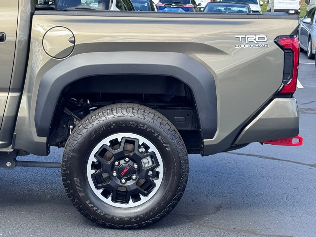 Used 2025 Toyota Tacoma TRD Off-Road AWD/4WD image 37