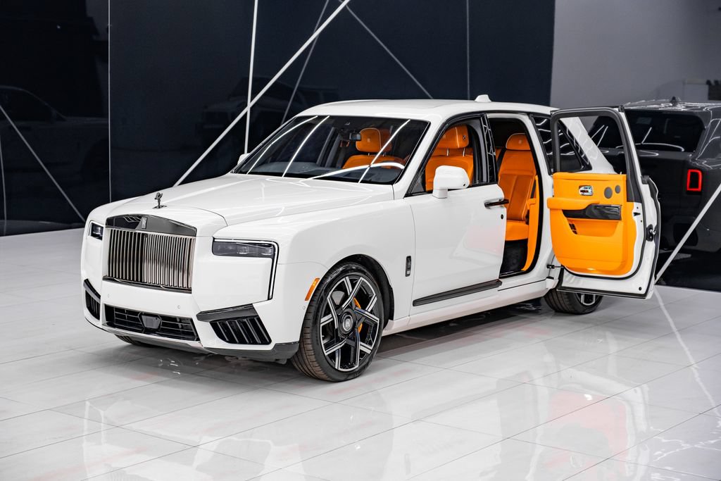 Used 2025 Rolls-Royce Cullinan Black Badge AWD/4WD image 15