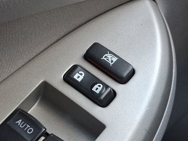 Used 2013 Toyota Corolla LE FWD image 26