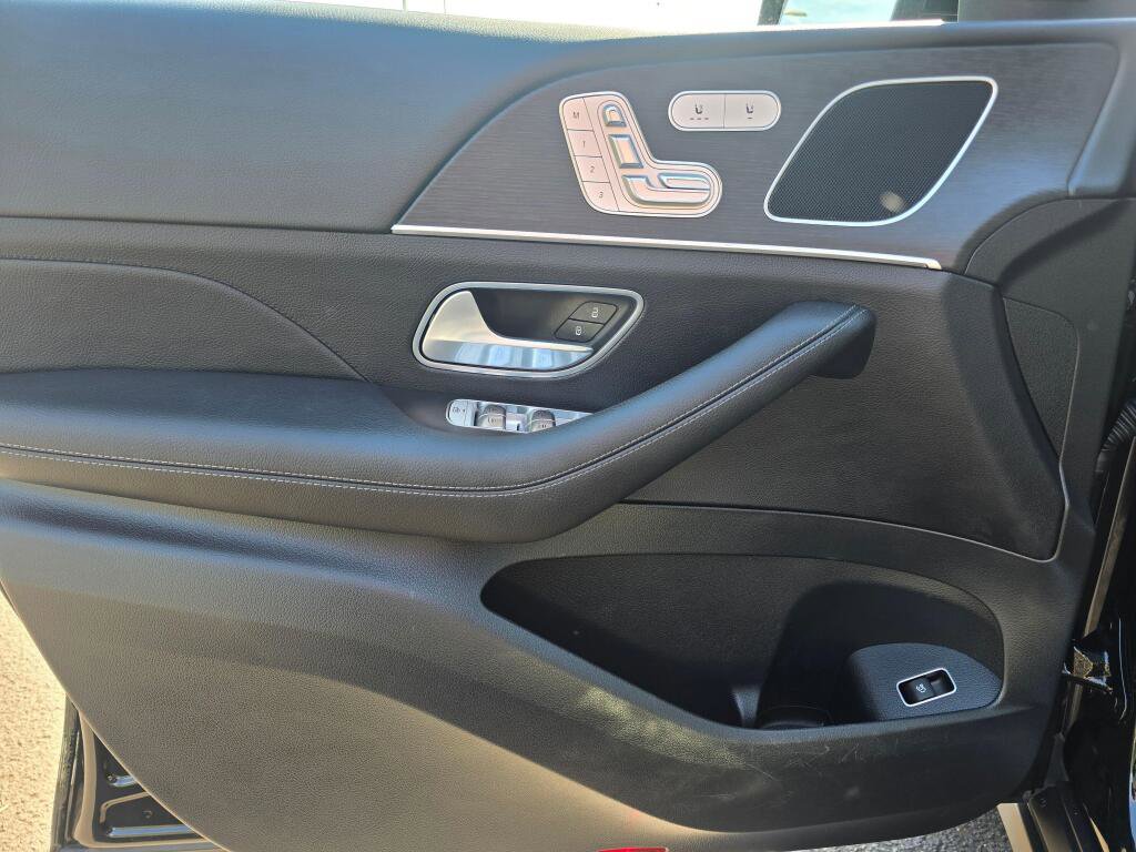 Used 2024 Mercedes-Benz GLE 350 4MATIC w/ 3rd Row Seat Package image 33