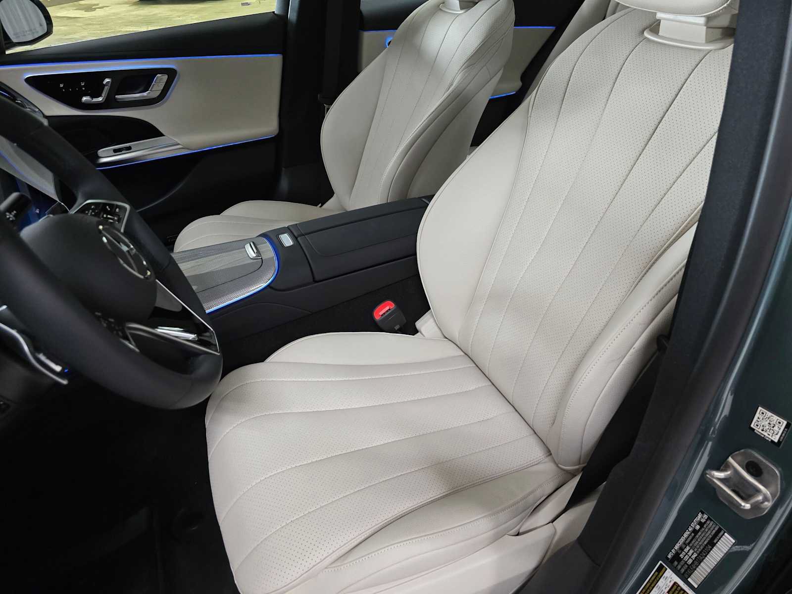 Used 2026 Mercedes-Benz E 350 4MATIC Sedan image 25