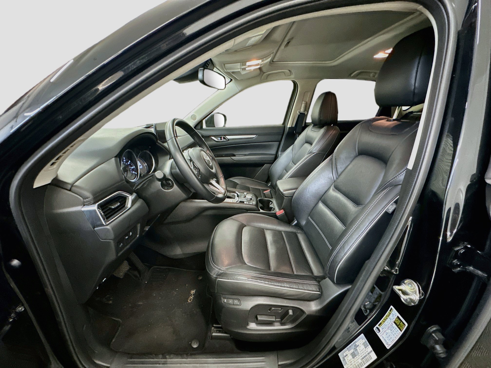 Used 2025 MAZDA CX-5 AWD 2.5 S w/ Preferred Package image 13