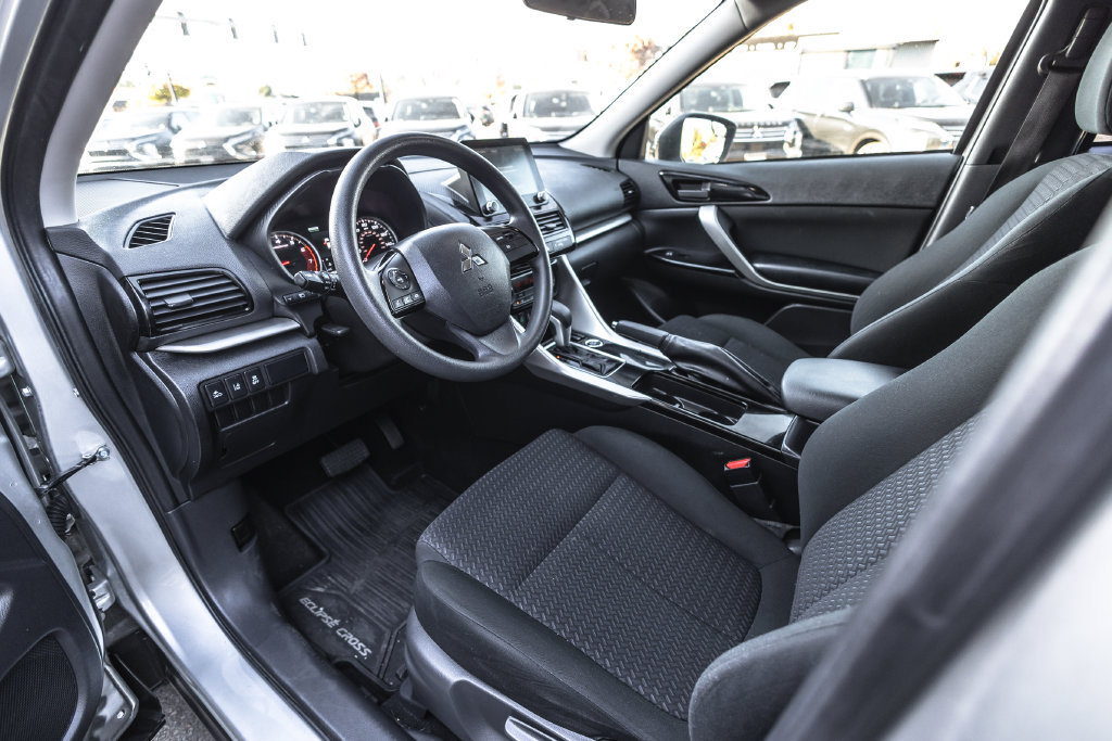Used 2023 Mitsubishi Eclipse Cross LE AWD/4WD image 19