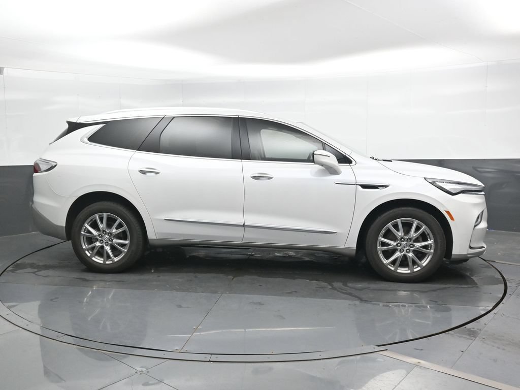 Used 2023 Buick Enclave Premium w/ Experience Buick Package AWD/4WD image 3