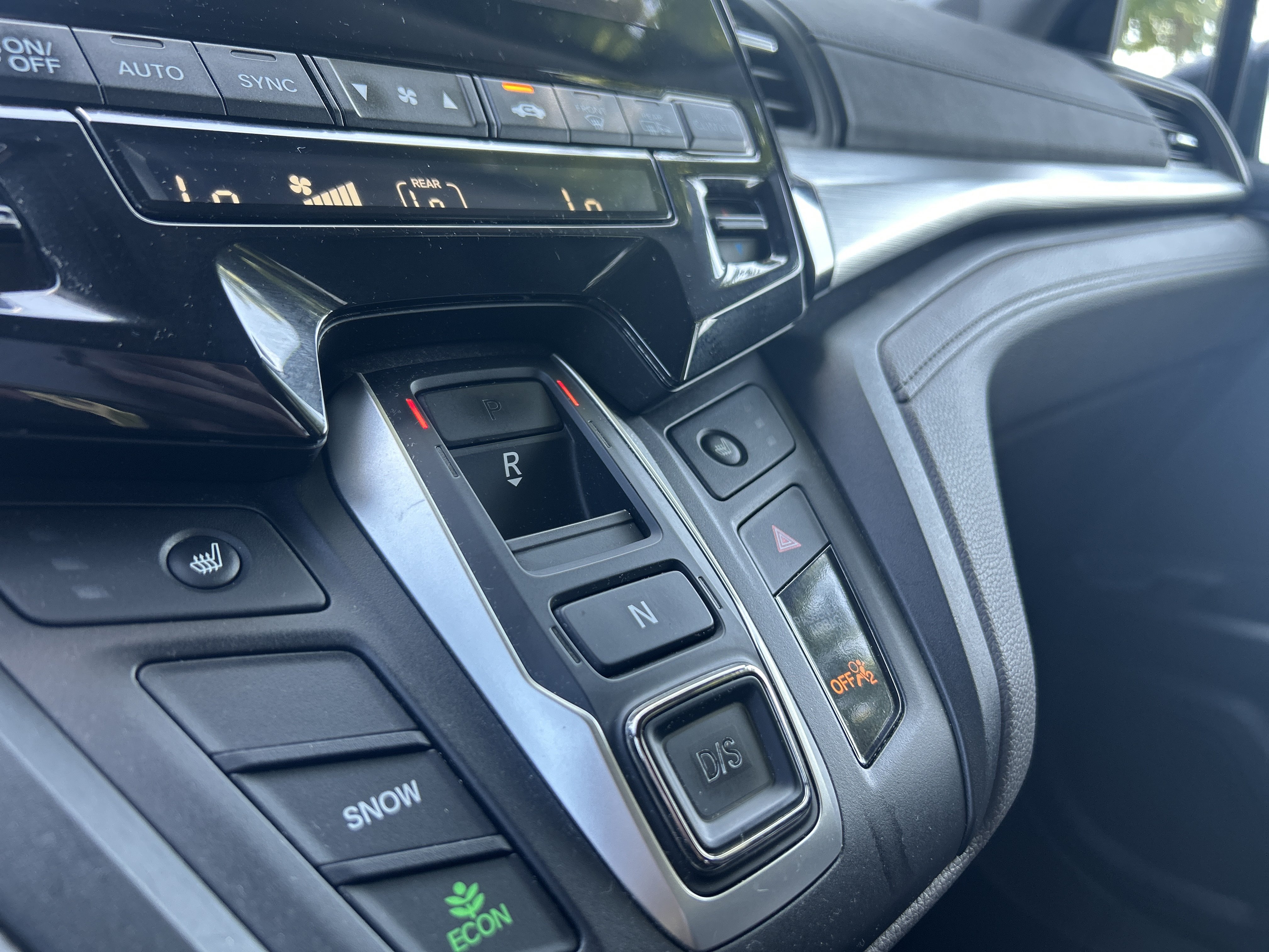 Used 2018 Honda Odyssey EX image 16