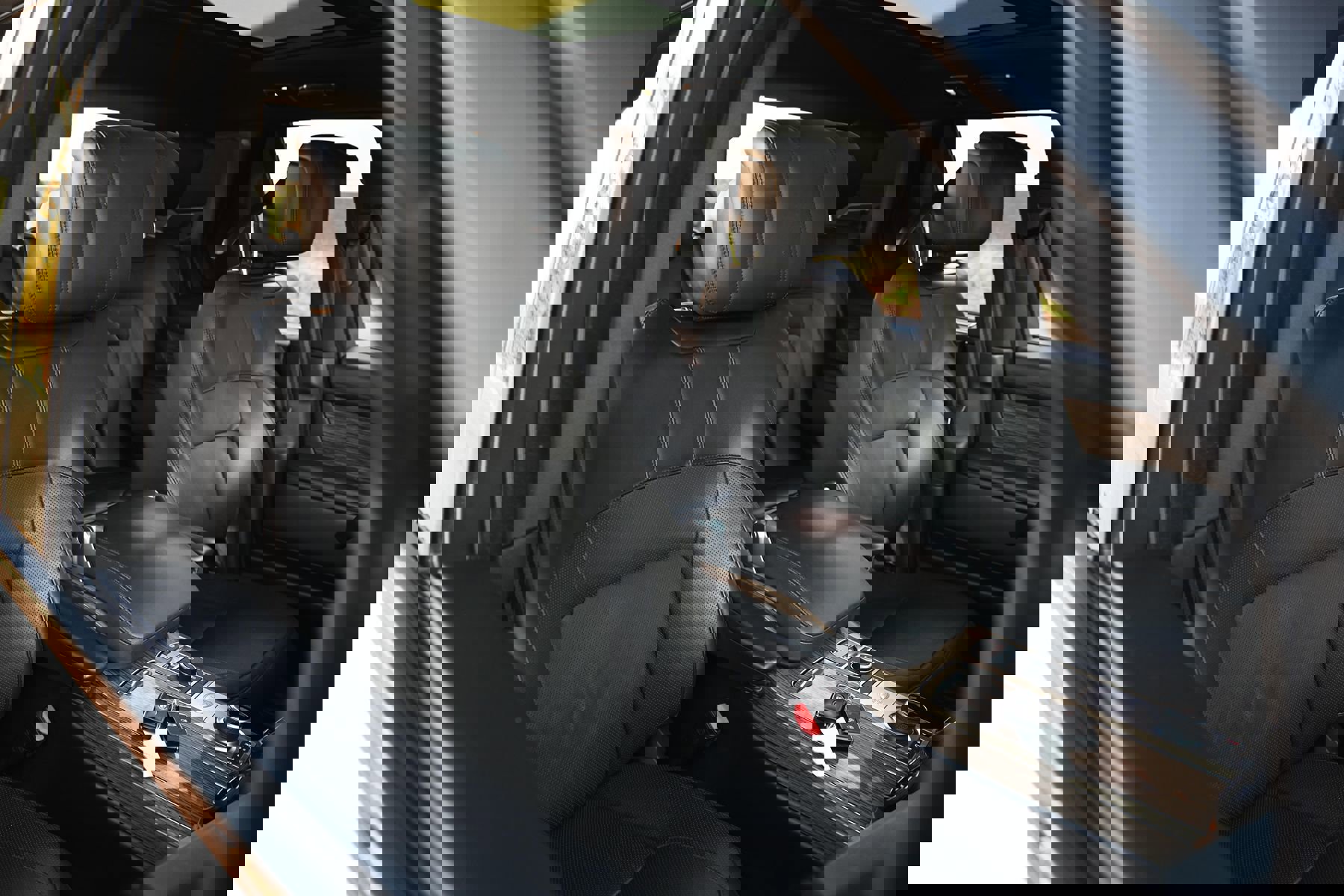 Used 2019 Land Rover Range Rover Supercharged image 11