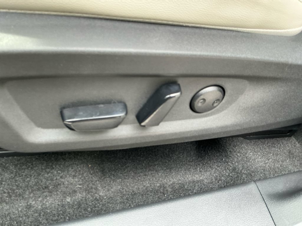 Used 2025 Nissan Murano SV AWD/4WD image 25