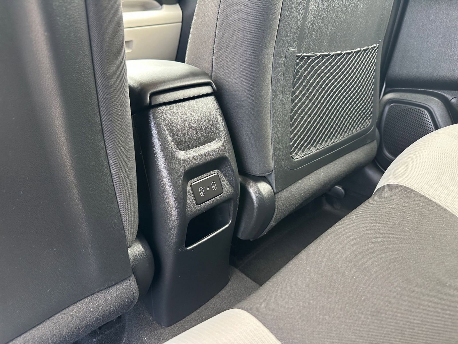 Used 2025 Hyundai Venue SEL image 22