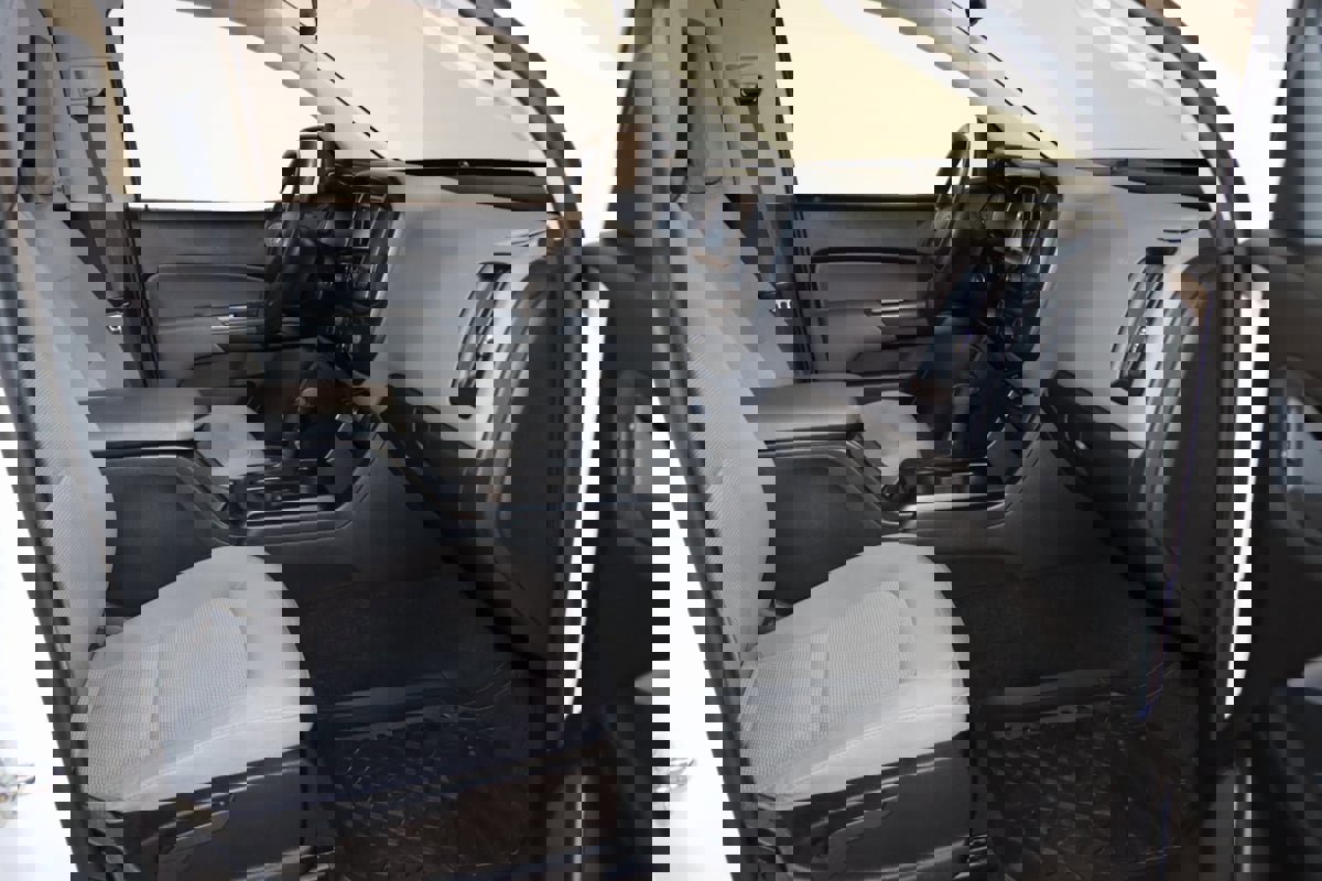 Used 2015 Chevrolet Colorado W/T w/ WT Convenience Package image 45