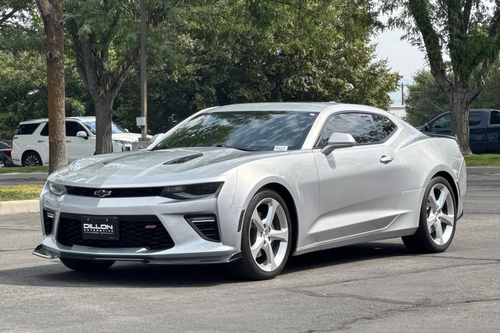 Used 2018 Chevrolet Camaro SS RWD image 11