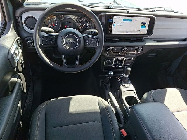 Used 2024 Jeep Gladiator Sport AWD/4WD image 13