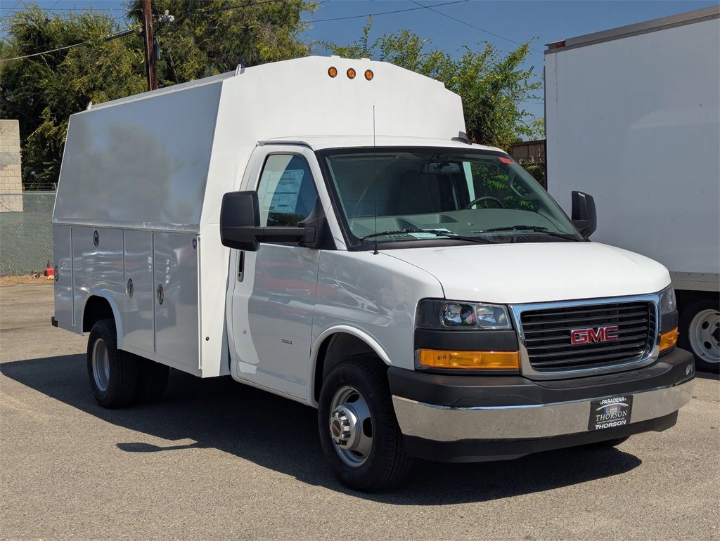 New 2025 GMC Savana 3500 Work Van w/ Power Convenience Package image 4