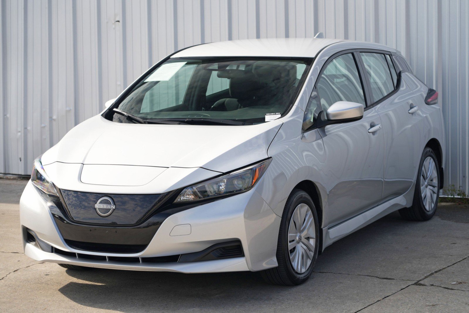 Used 2023 Nissan Leaf S image 40