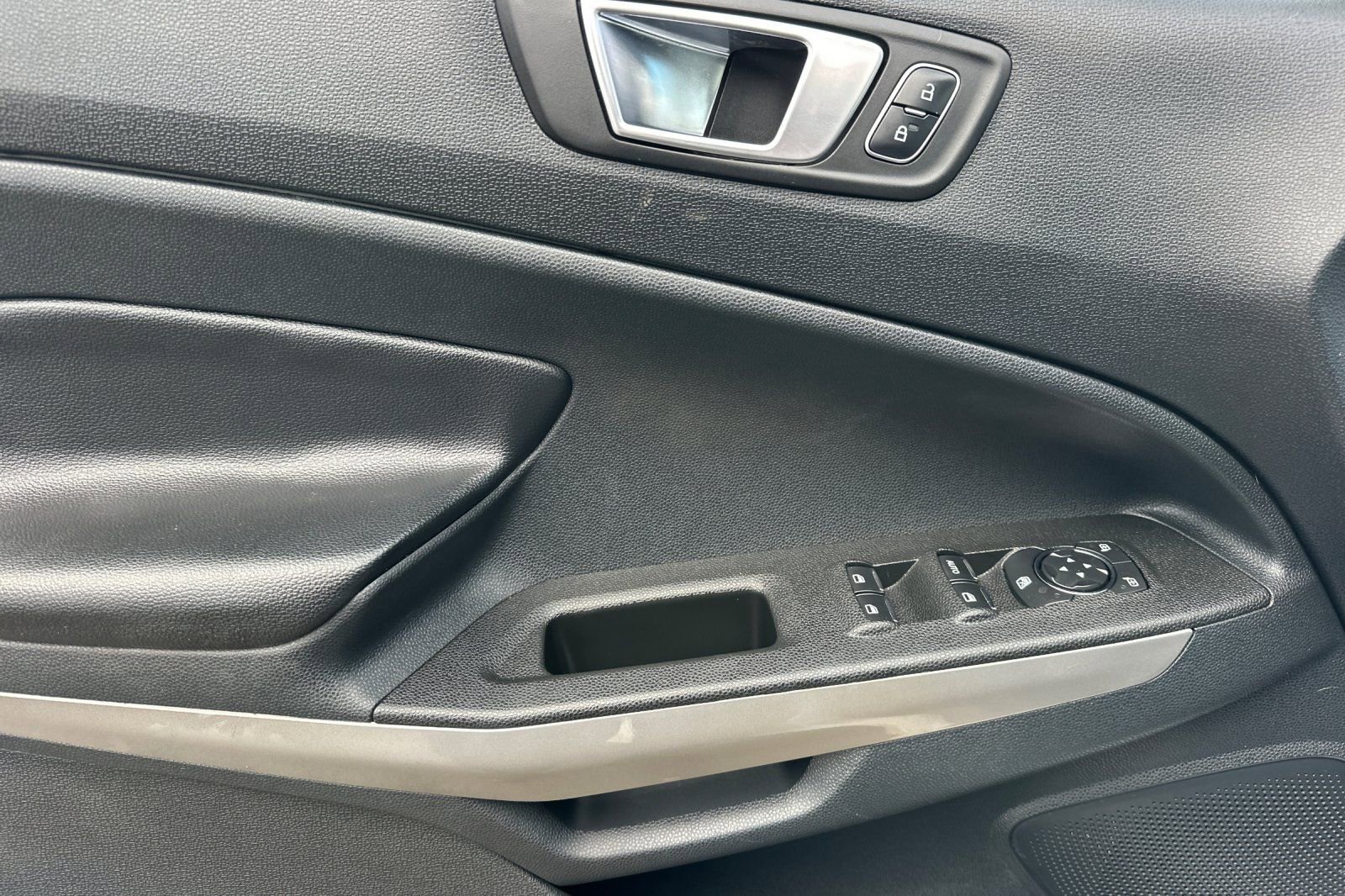 Used 2018 Ford EcoSport Titanium image 10