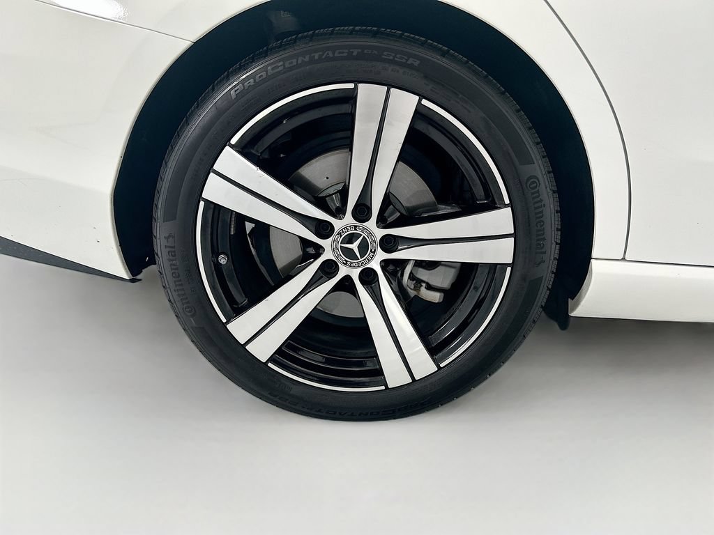 Certified 2025 Mercedes-Benz C 300 Sedan image 31