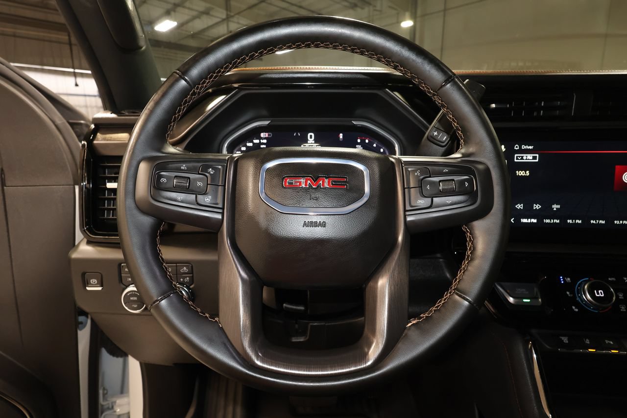 Used 2025 GMC Sierra 2500 AT4 w/ AT4 Premium Plus Package AWD/4WD image 9