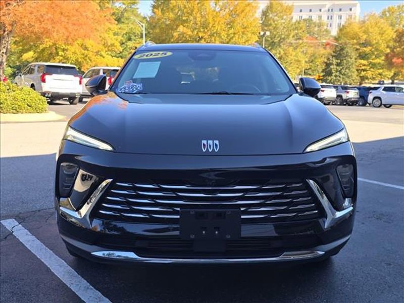 Certified 2025 Buick Envision Preferred image 30