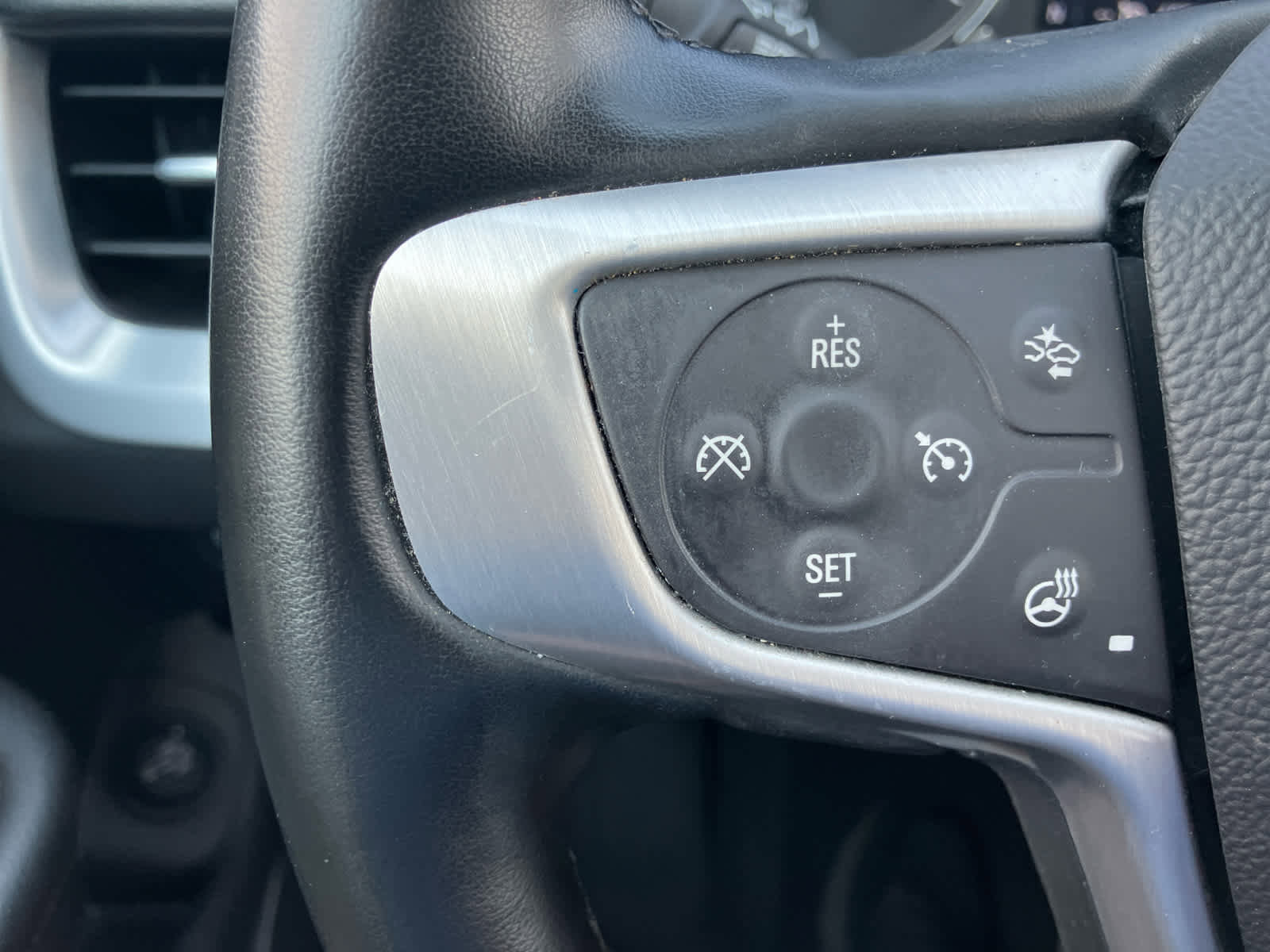 Used 2024 GMC Terrain SLT image 19