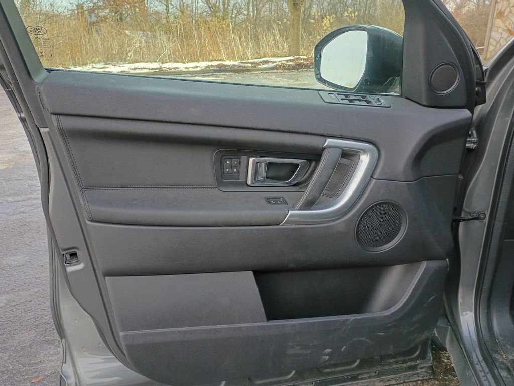 Used 2016 Land Rover Discovery Sport HSE image 14