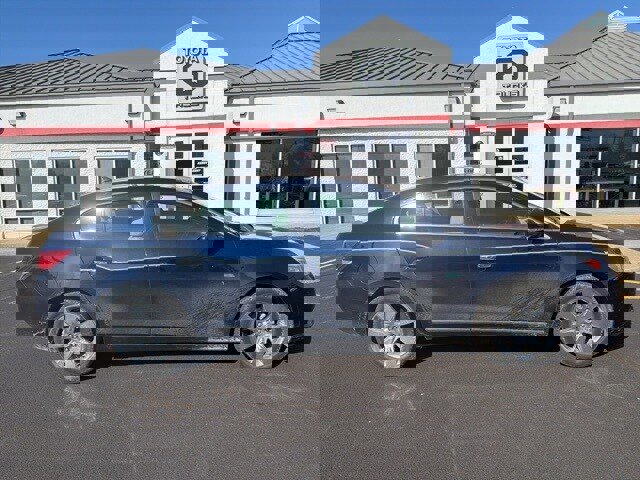 Used 2011 Buick LaCrosse CXL w/ Driver Confidence Package image 9