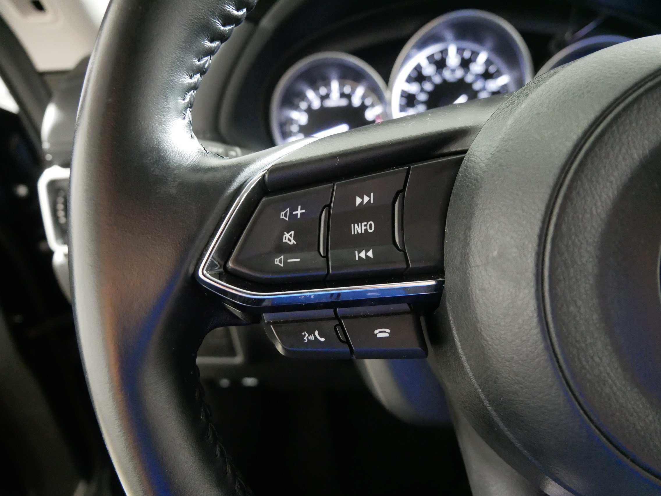 Used 2025 MAZDA CX-5 AWD 2.5 S w/ Preferred Package image 27