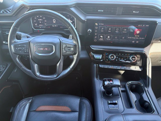 Used 2022 GMC Sierra 1500 AT4 w/ AT4 Preferred Package AWD/4WD image 3