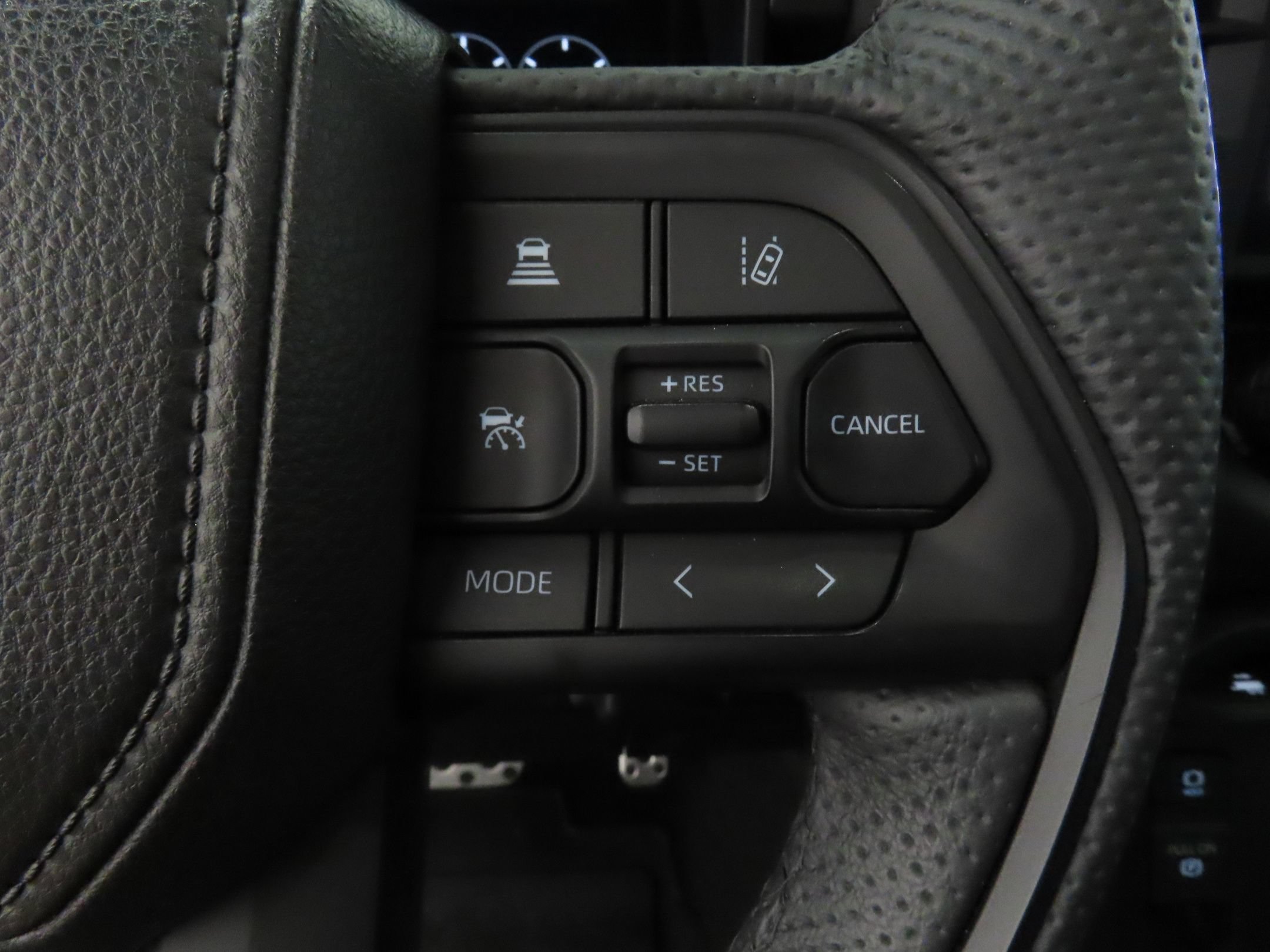 Used 2025 Toyota Sequoia TRD Pro AWD/4WD image 15