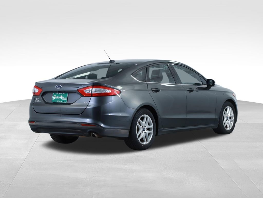 Used 2015 Ford Fusion SE image 11