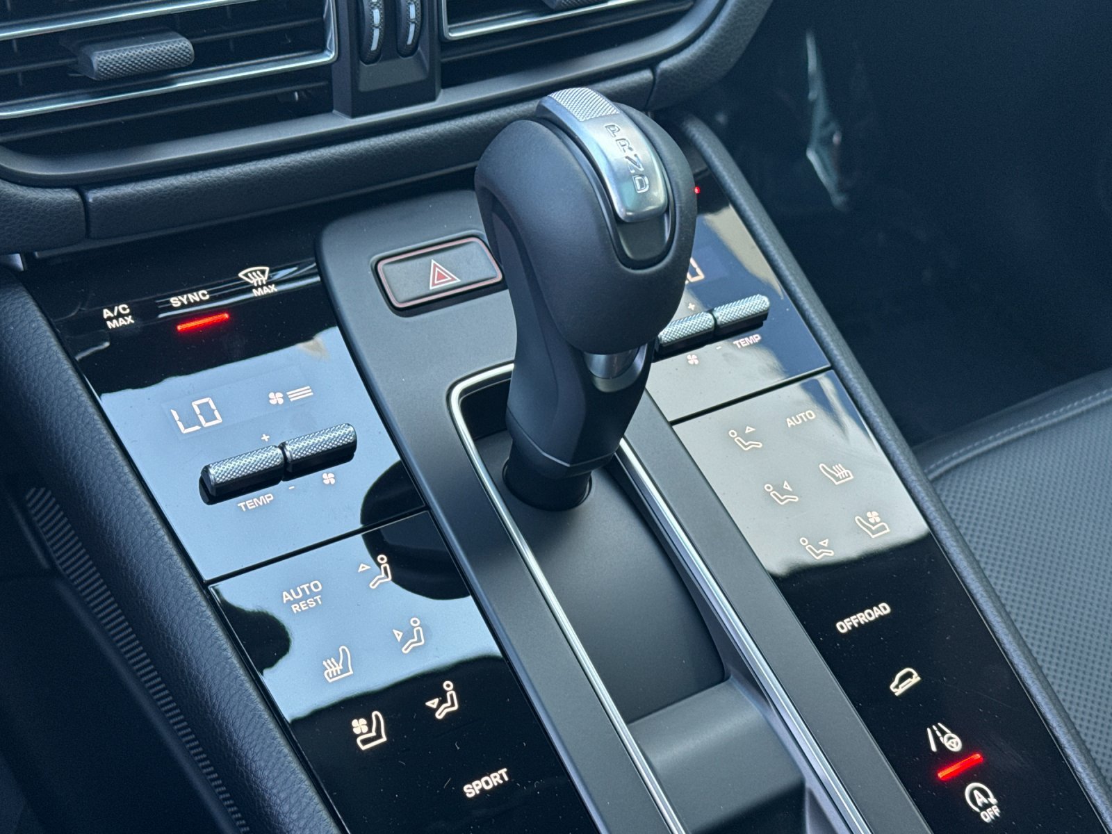 New 2026 Porsche Macan AWD/4WD image 22
