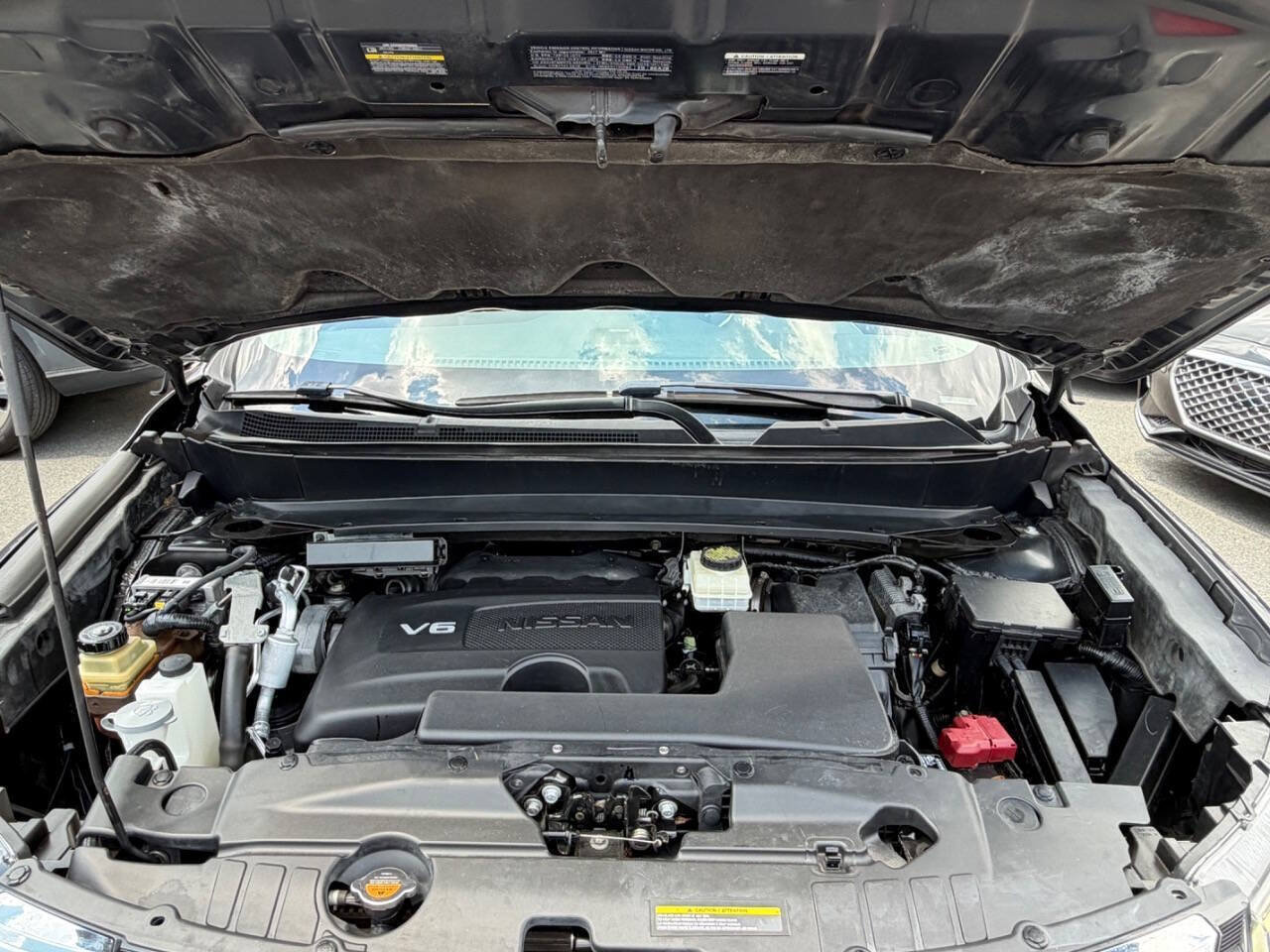 Used 2017 Nissan Pathfinder Platinum w/ Cargo Package AWD/4WD image 18