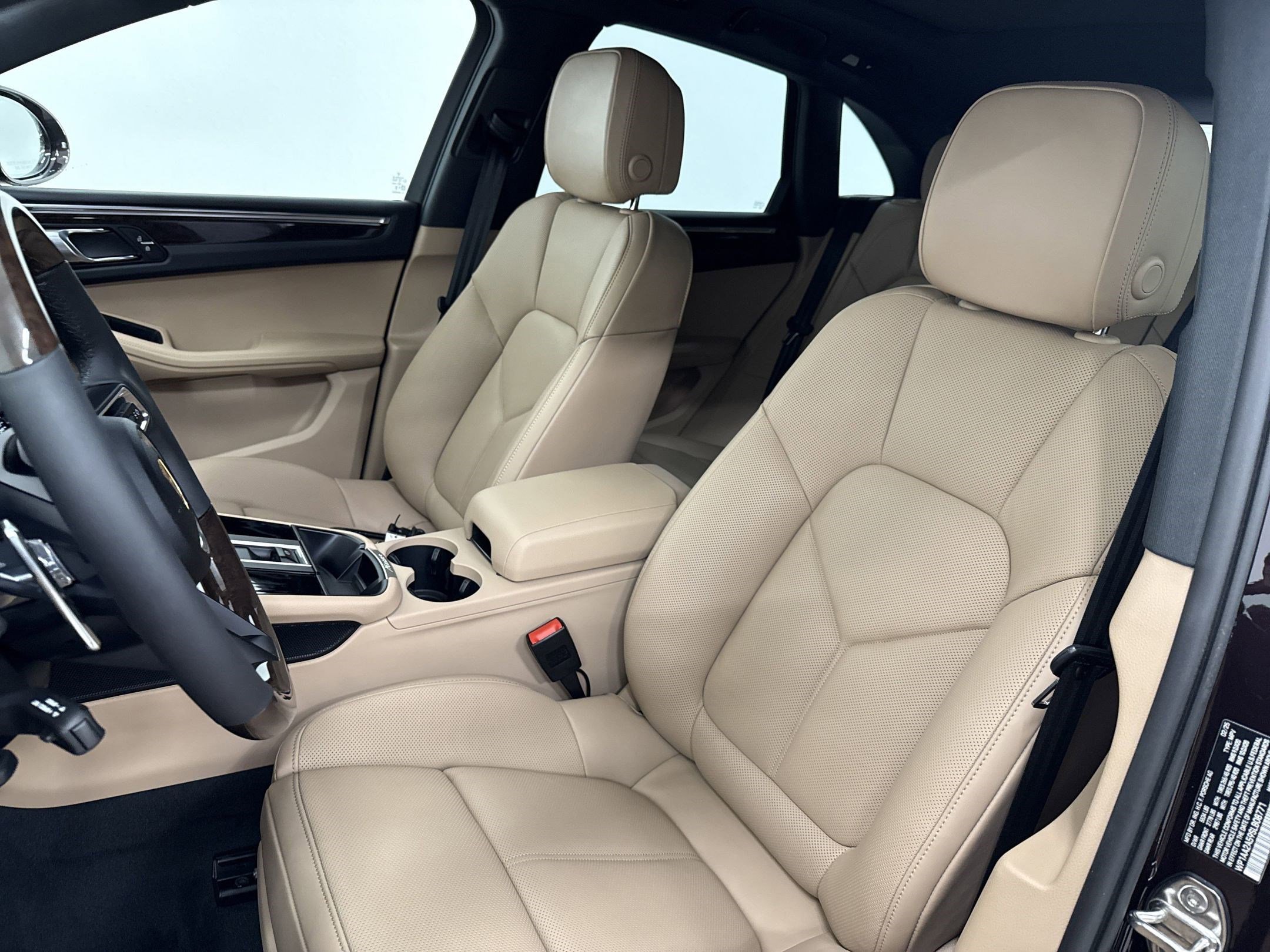 New 2025 Porsche Macan Turbo image 5