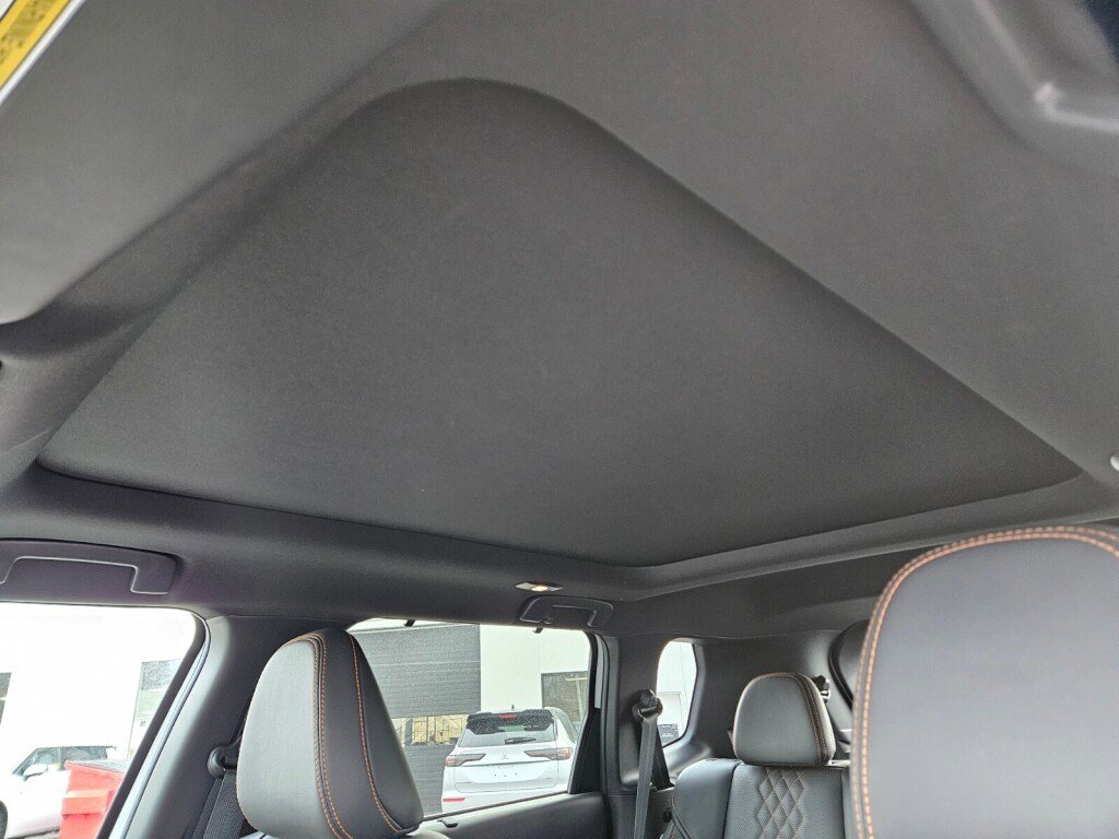 Used 2023 Mitsubishi Outlander SEL image 17