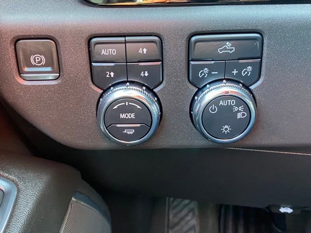 Used 2024 GMC Sierra 1500 SLE w/ Preferred Package image 23