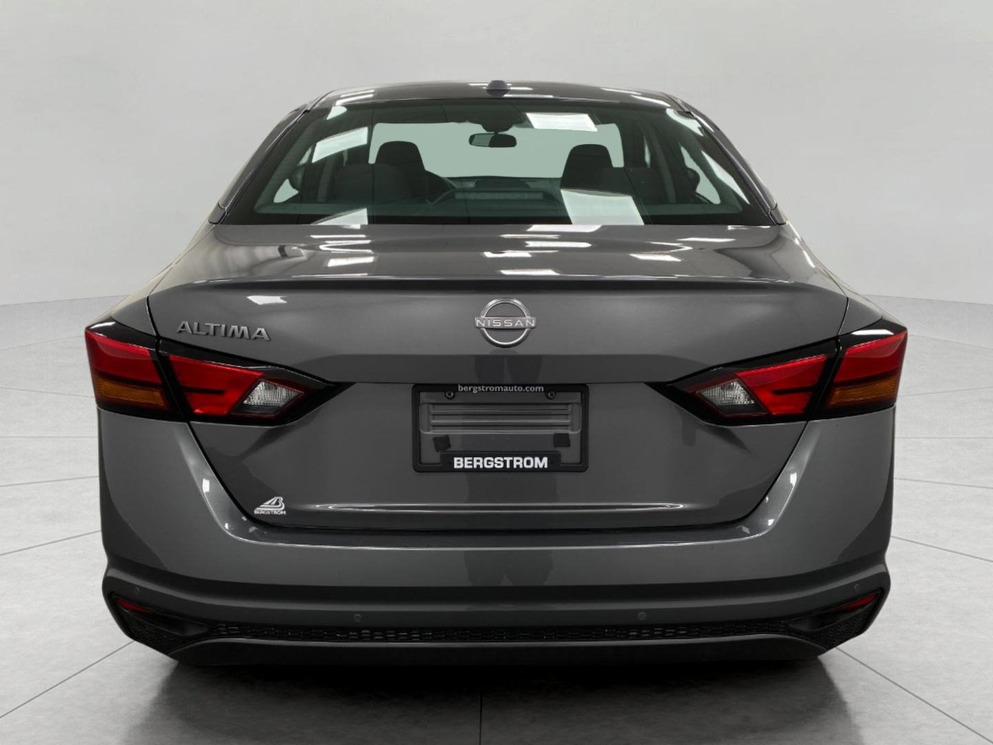 Used 2025 Nissan Altima 2.5 S image 4