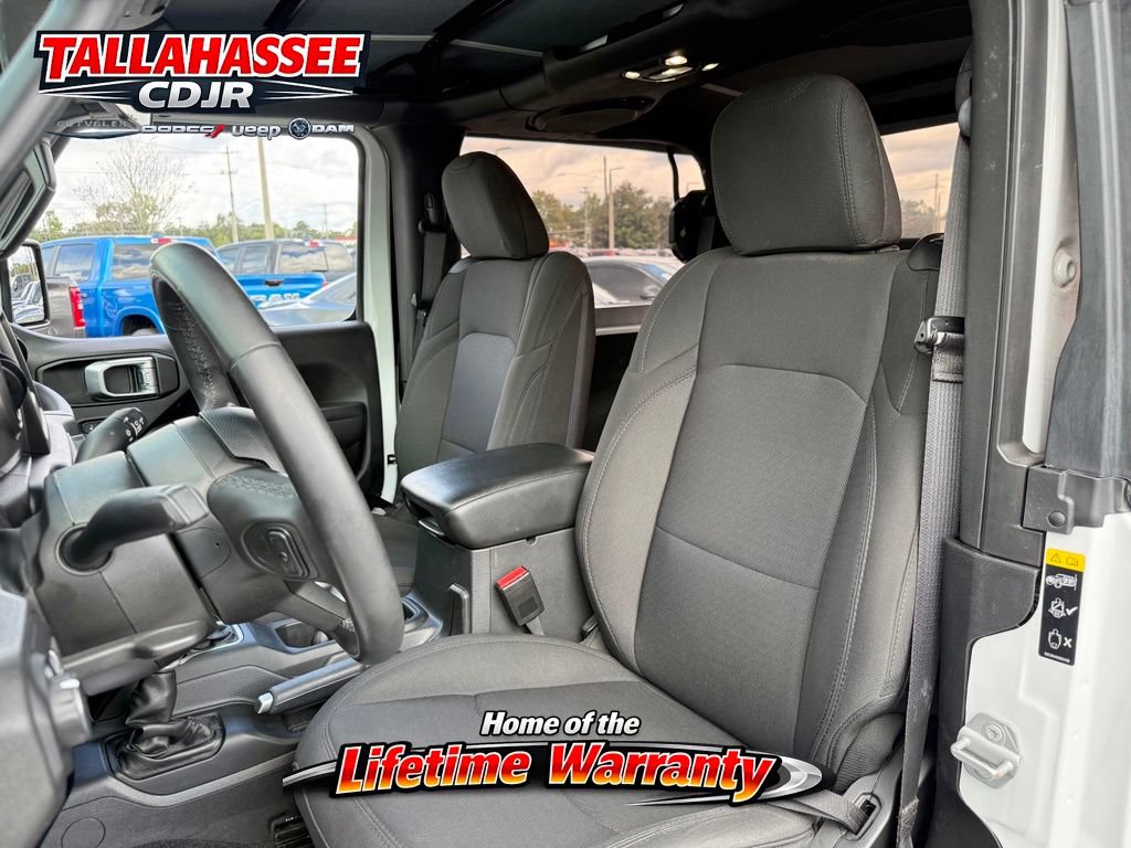 Used 2022 Jeep Wrangler Sport AWD/4WD image 16