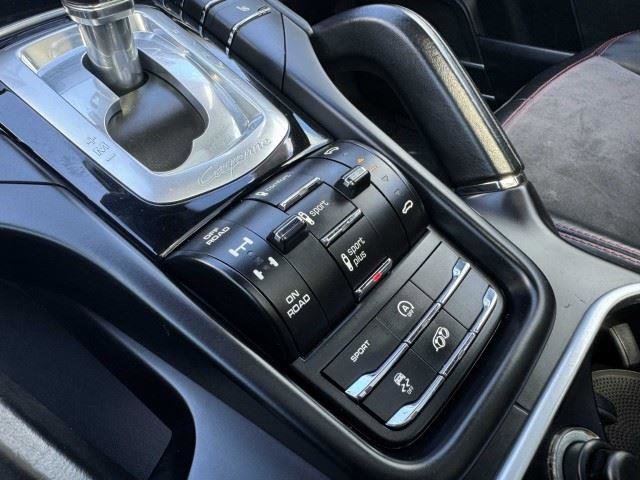 Used 2017 Porsche Cayenne GTS AWD/4WD image 29