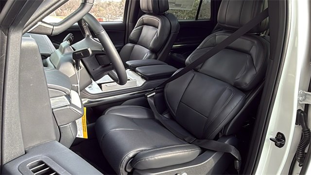 New 2026 Lincoln Navigator Reserve w/ Jet Appearance Package image 22