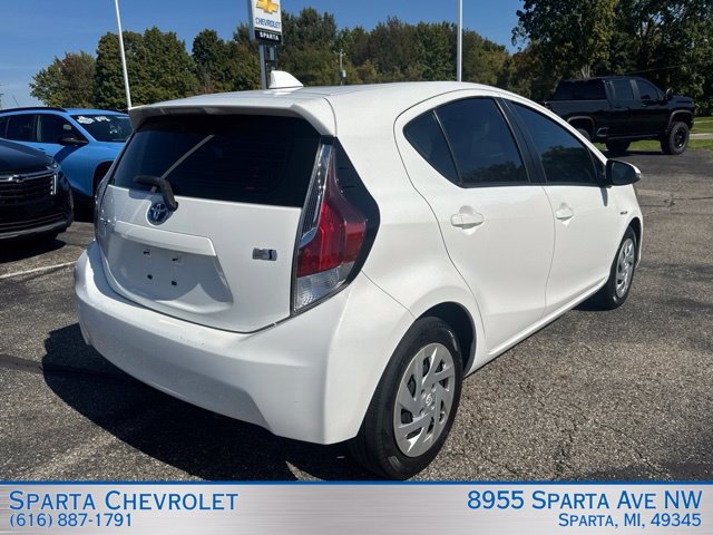 Used 2016 Toyota Prius C One FWD image 3