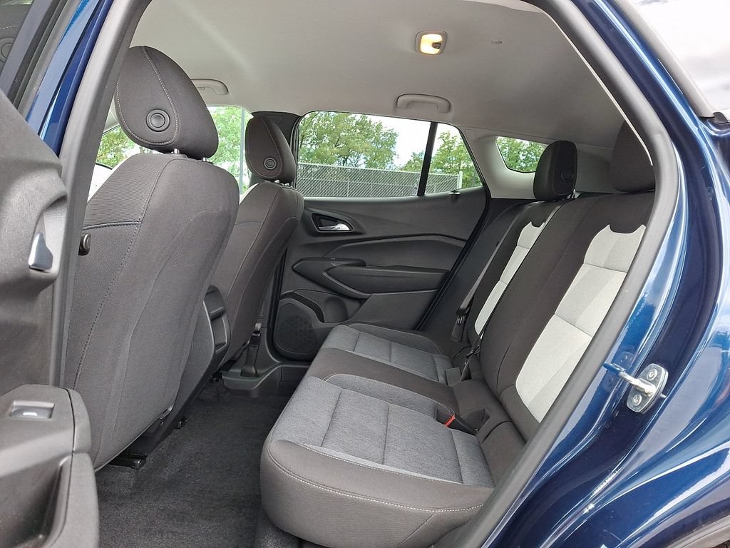 Used 2024 Chevrolet Trax LS w/ LS Convenience Package FWD image 13