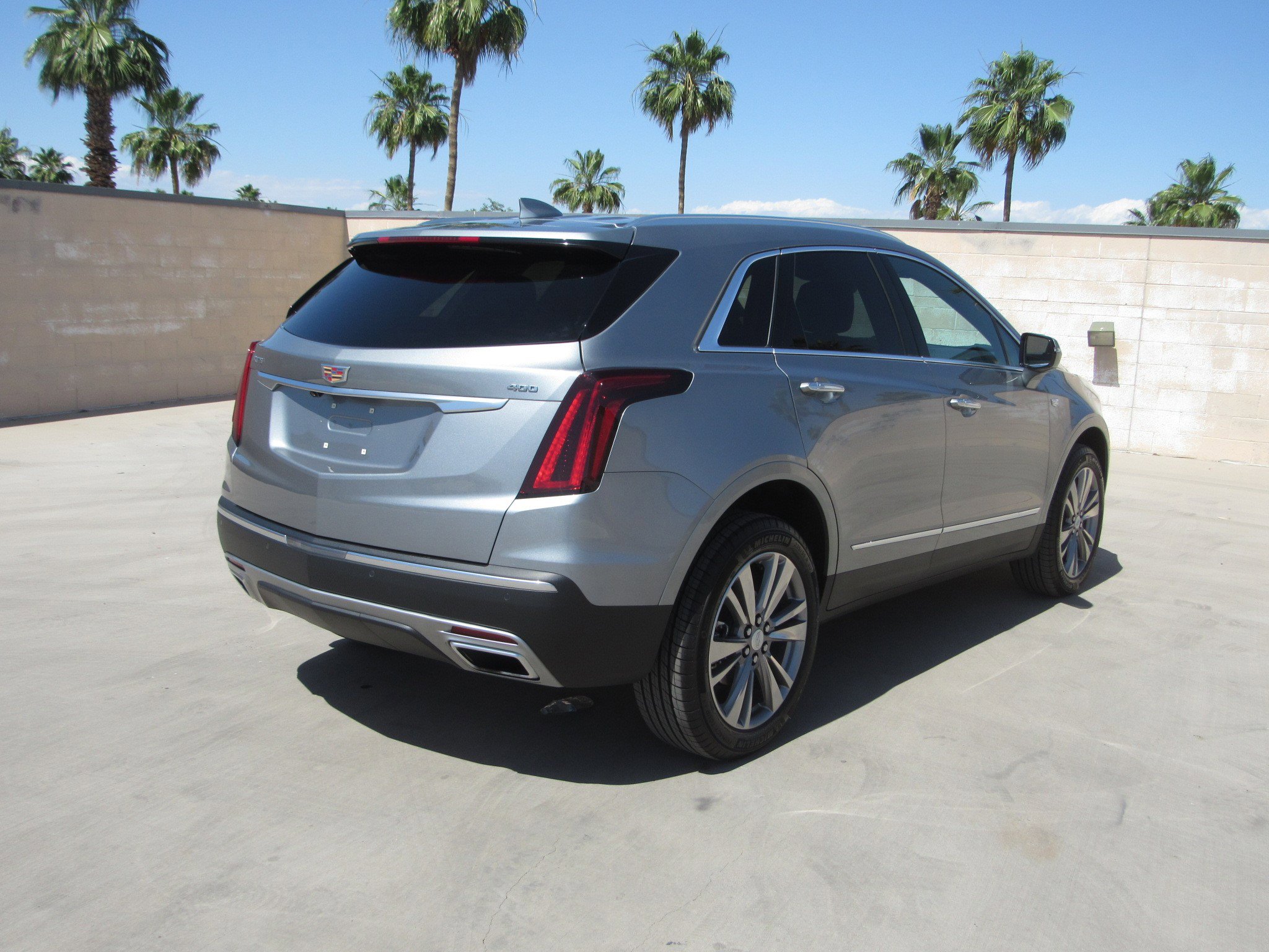 Used 2025 Cadillac XT5 Premium Luxury FWD image 5