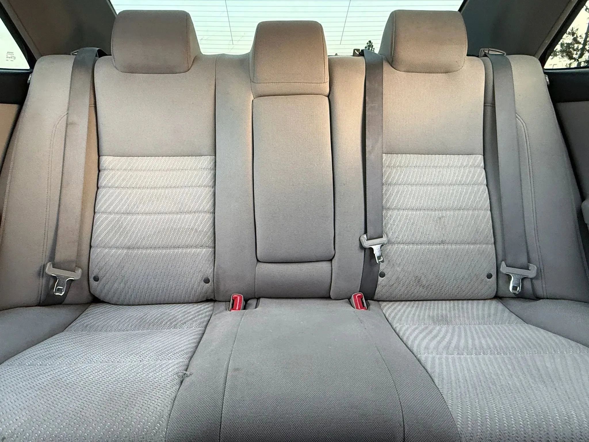 Used 2015 Toyota Camry LE image 22