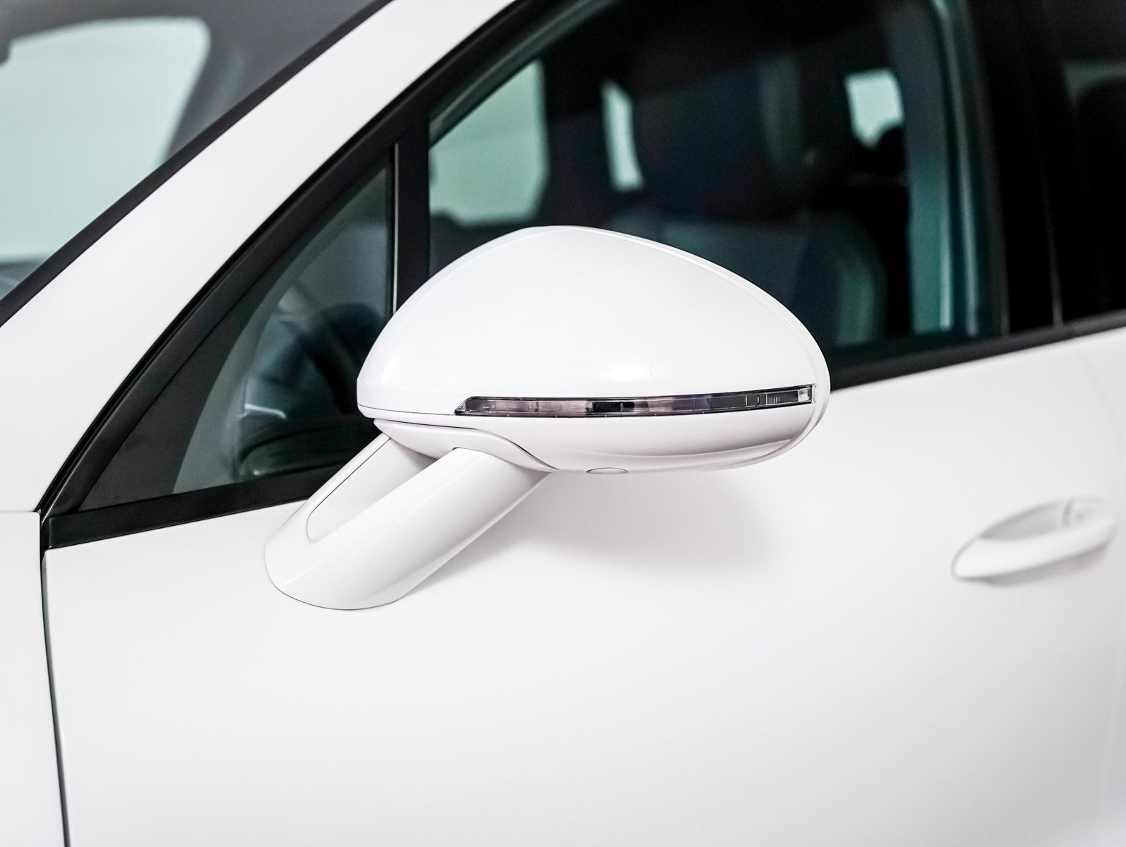 Certified 2023 Porsche Macan image 29