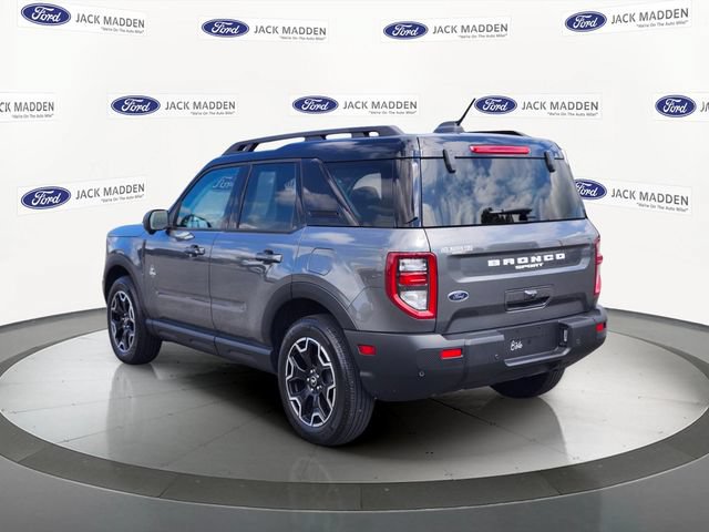 Certified 2025 Ford Bronco Sport Outer Banks w/ Outer Banks Tech Package+ AWD/4WD image 3