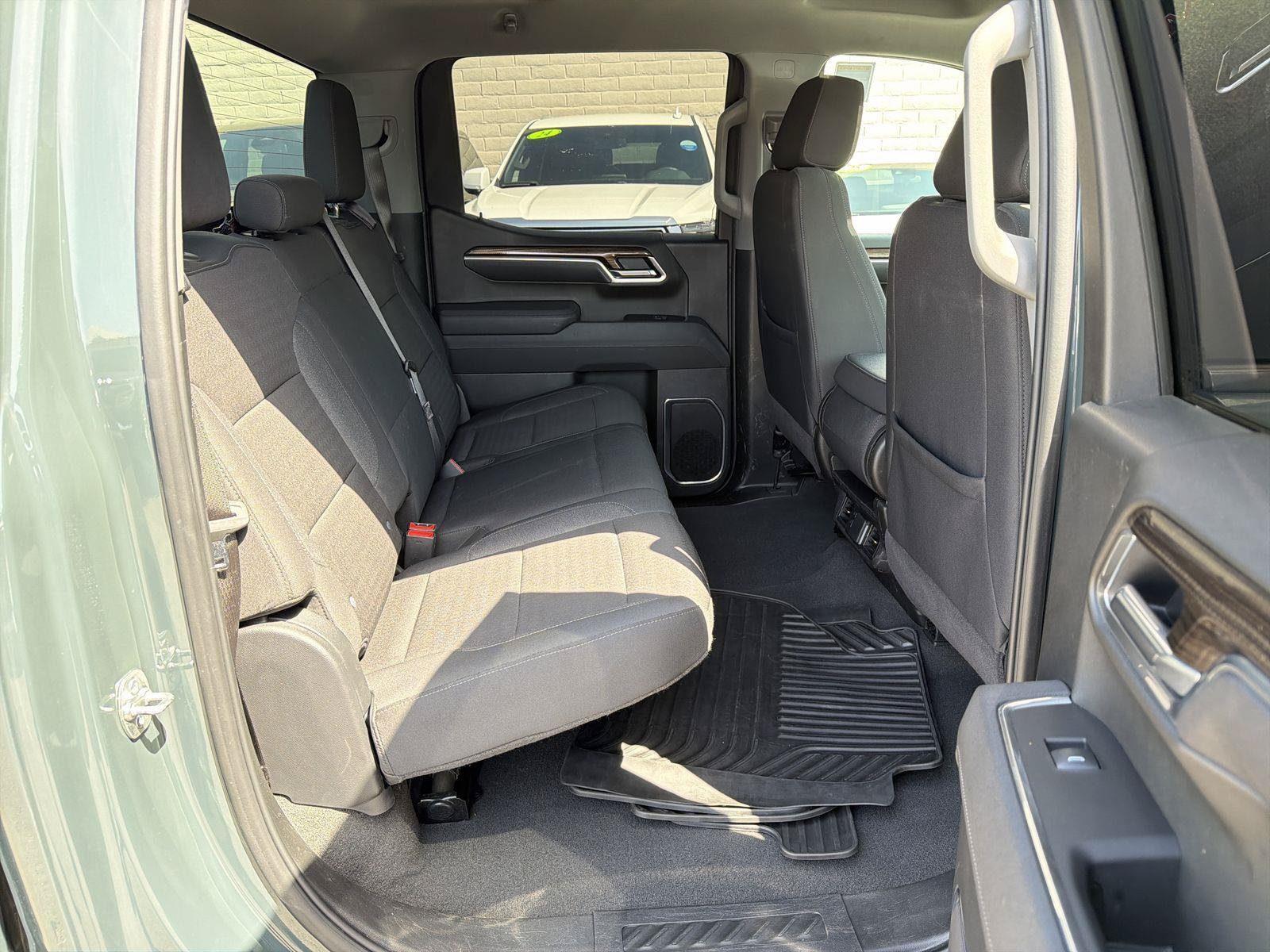 Used 2025 Chevrolet Silverado 1500 LT AWD/4WD image 26