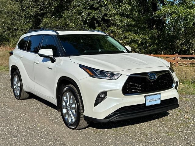 Used 2021 Toyota Highlander Limited AWD/4WD image 2