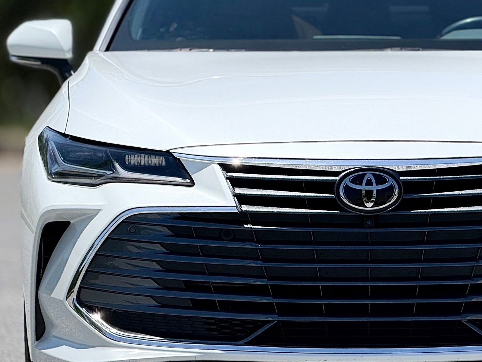 Used 2020 Toyota Avalon Limited w/ Advanced Safety Package FWD image 14