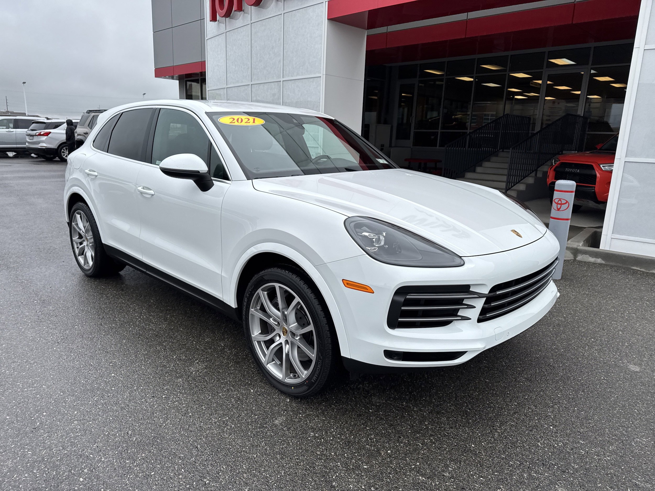 Used 2021 Porsche Cayenne AWD/4WD image 1